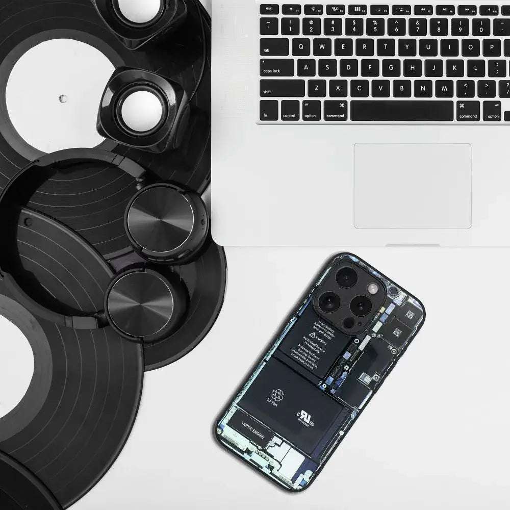 TECH Case for iPhone 14 Pro Max Design 1 | Durable & Stylish Protection - MIZO.at