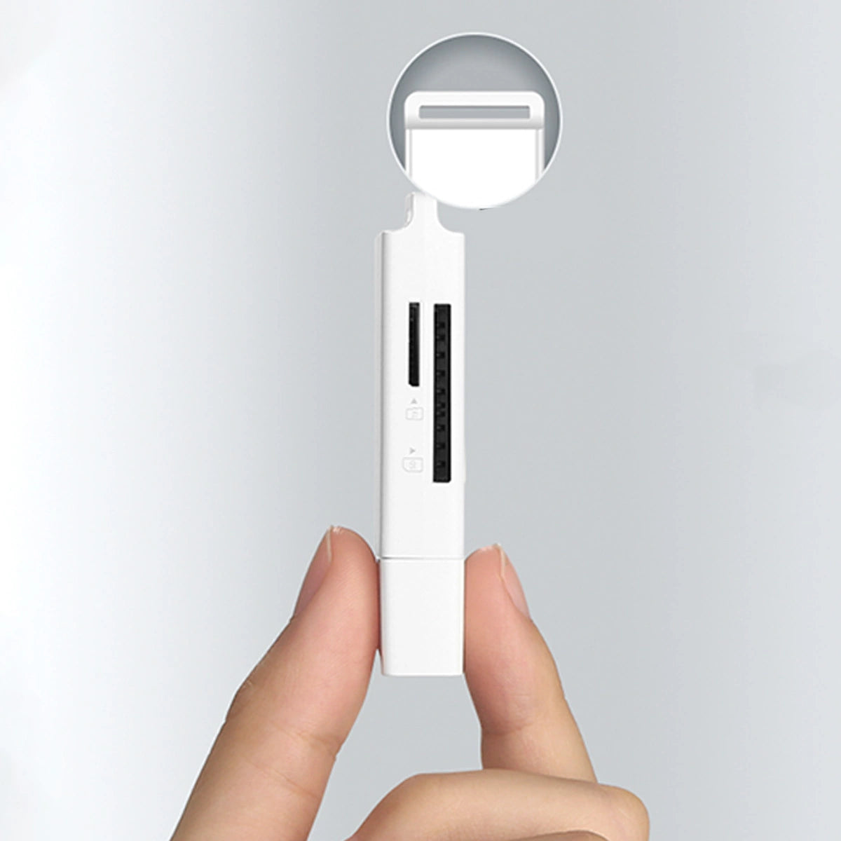 USB 3.0 Card Reader | Portable TF/SD Memory Card Adapter White - MIZO.at