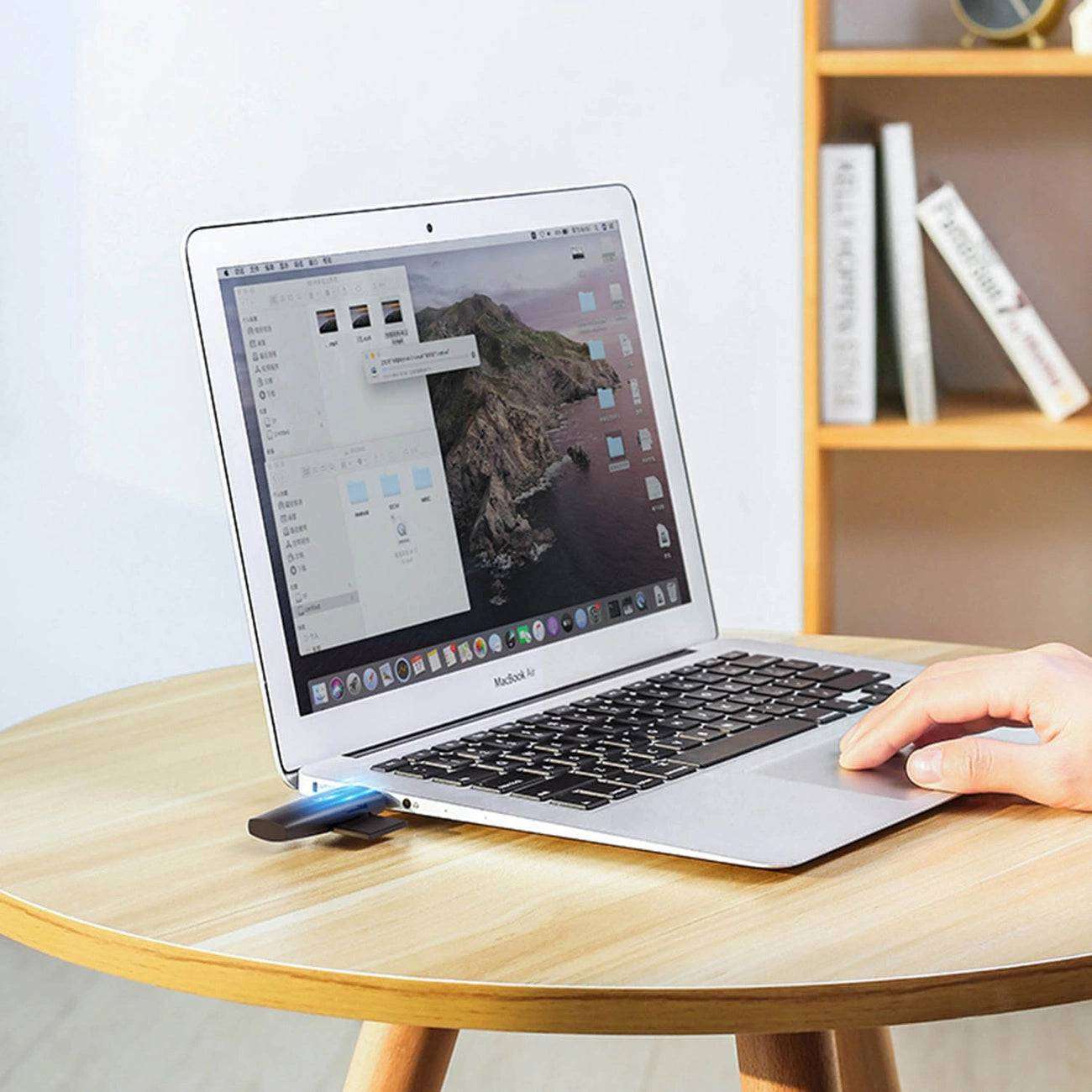 Ugreen SD / Micro SD Card Reader | Dual Slots, High-Speed Transfer - MIZO.at