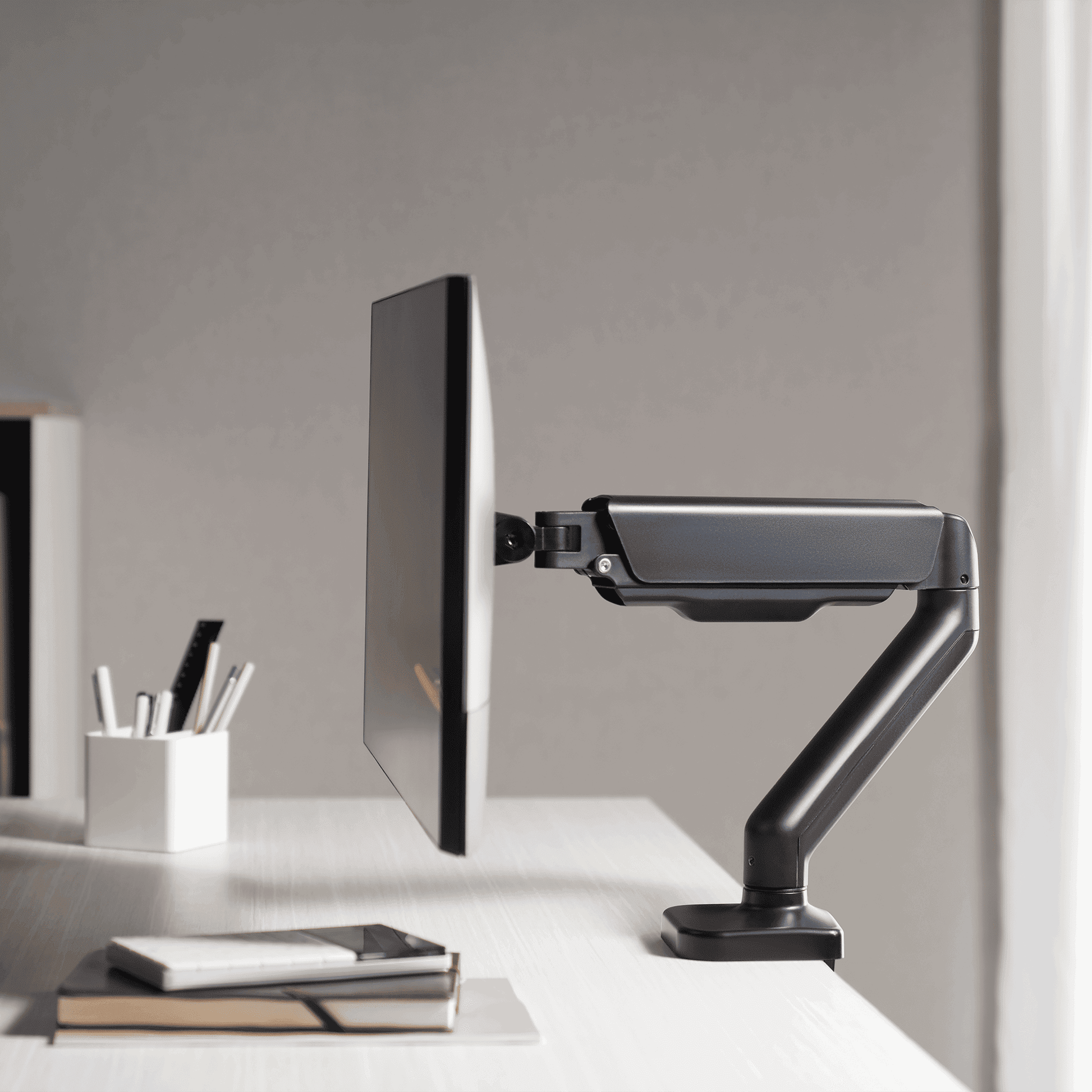 Monitor Halterung 17-32 Zoll Tischklemme VESA Arm verstellbar - MIZO.at