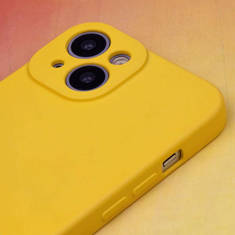 Silicone Case iPhone 15 Pro Max | Yellow Soft-Touch Cover - MIZO.at