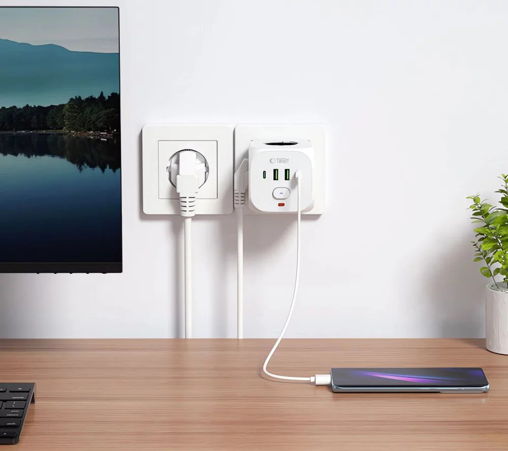 Tech-Protect PCL3X4 Power Socket | 3 Outlets, USB & Type-C, White - MIZO.at