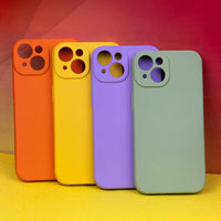 Silicone Case iPhone 15 Pro Max | Yellow Soft-Touch Cover - MIZO.at