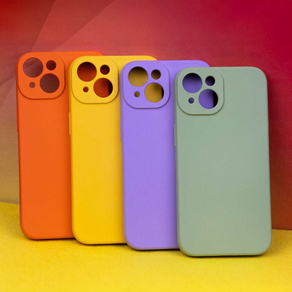 Silicone Case iPhone 15 Pro Max | Yellow Soft-Touch Cover - MIZO.at