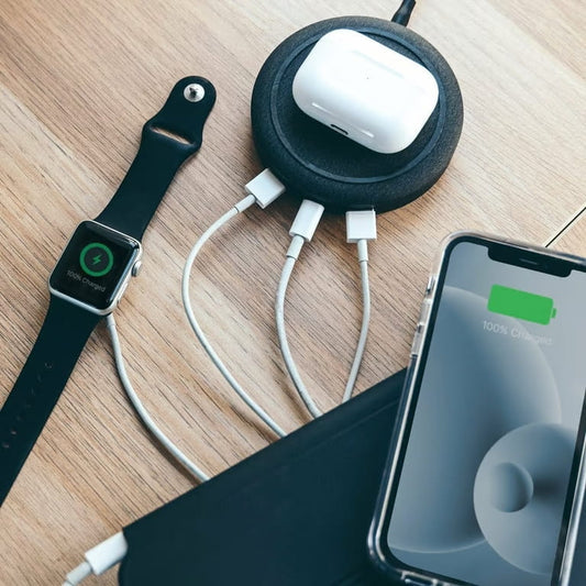 Mophie Universal Wireless Charging Hub | Fast Charge, Black - MIZO.at